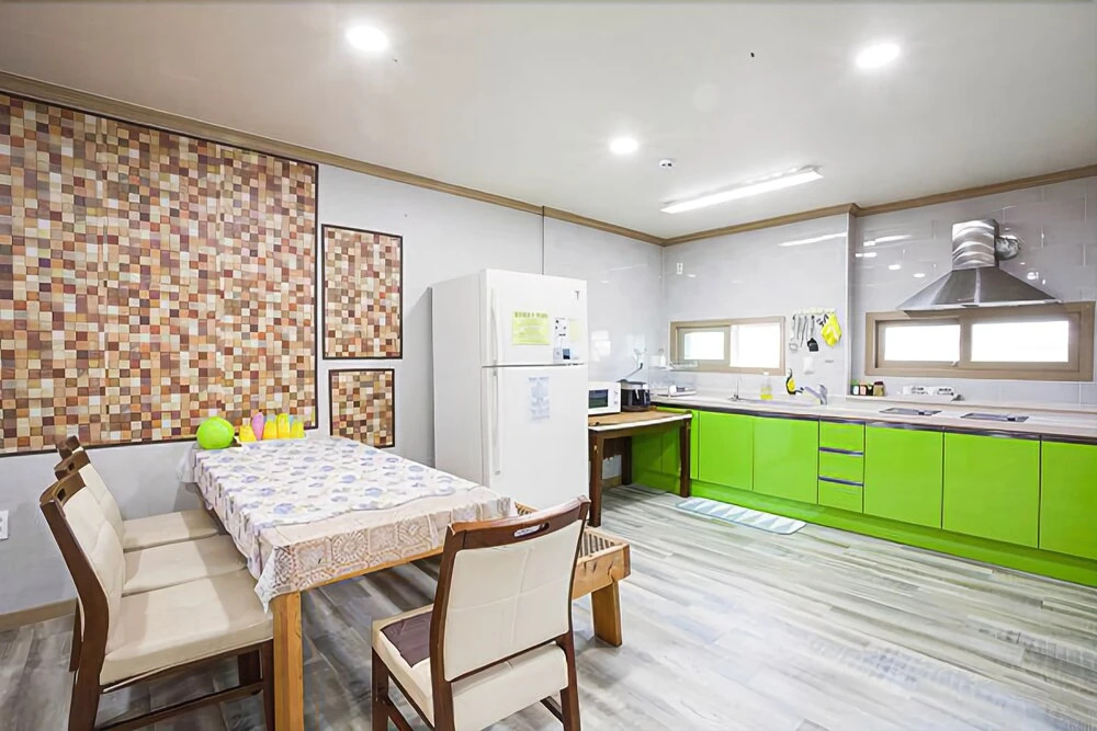 Chinchin house