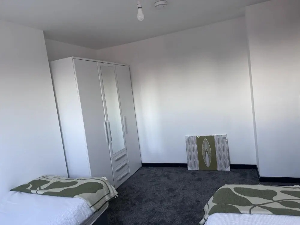City Apartment Sleeps 5 With Parking