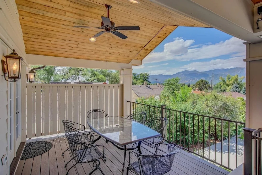 5BR Mnt Viewsdowntown Luxuryfirepit & RV Parking