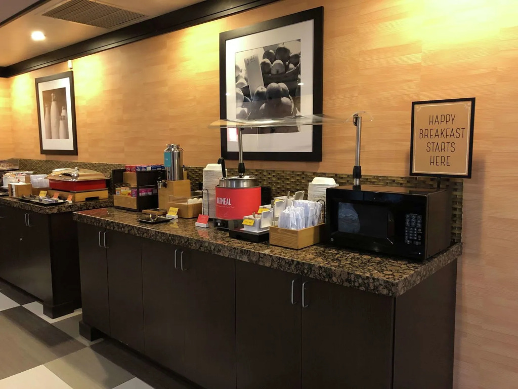 Hampton Inn and Suites Tulsa Central