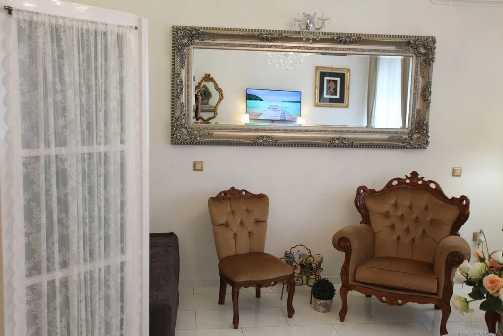 Dfive Apartments - Neo Baroque