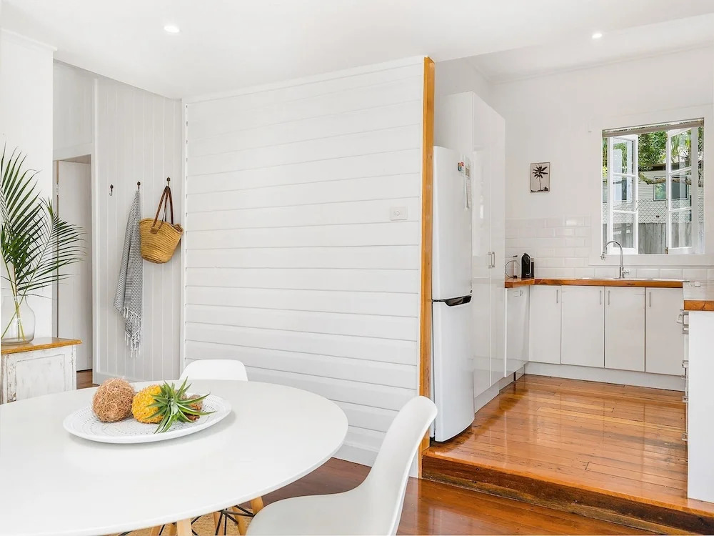 San Juan Surfers Cottage - prime Byron location