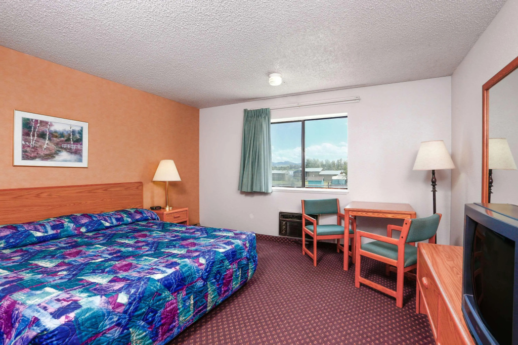 Travelodge by Wyndham Deer Lodge Montana