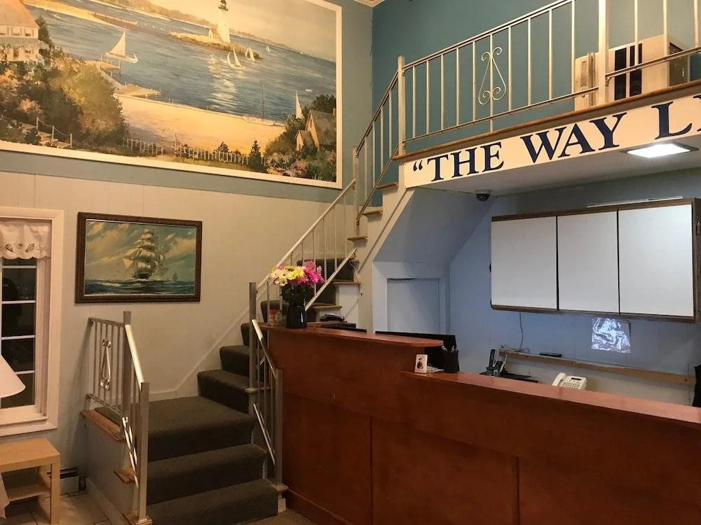 Admirals Ocean Inn