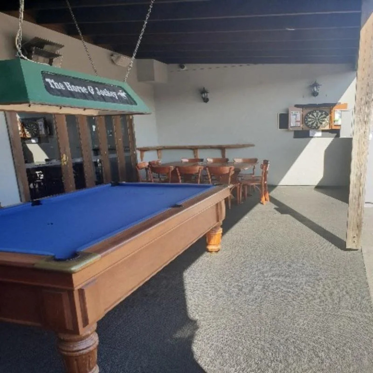 Horse and Jockey Inn