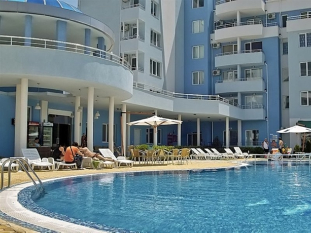 Laguna Holiday