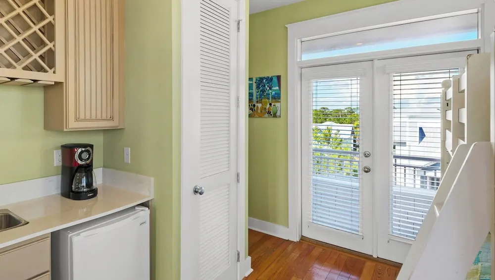 Close to Beach Access & Rosemary~ Seacrest Lagoon Pool Access