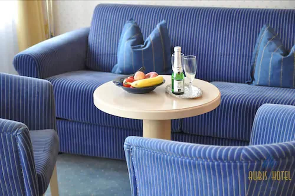 Mimosa Hotel
