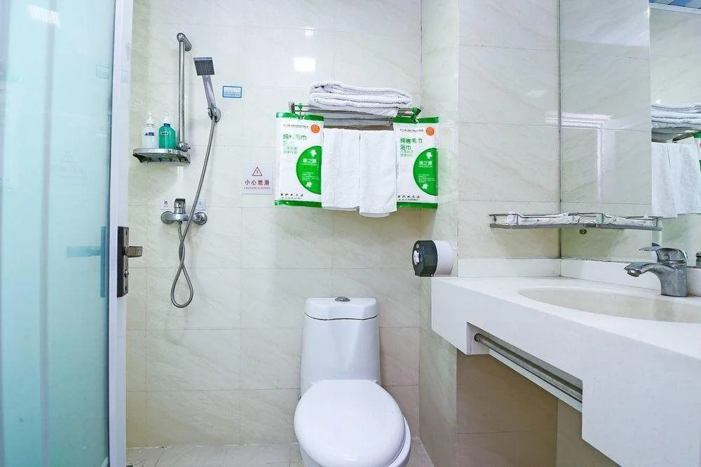 OYO 8019 Jin Hai Yue Hotel