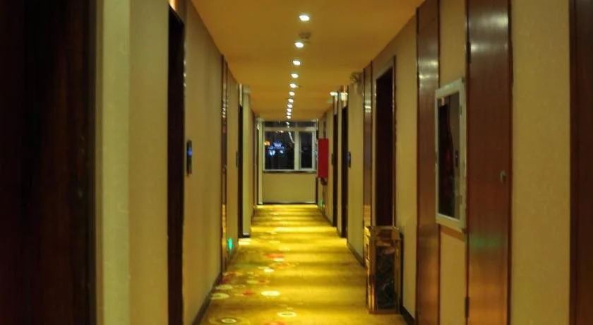 Harmonious Dunpu Hotel