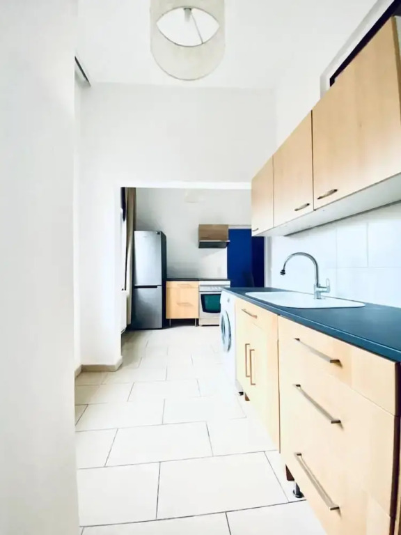 Budget Friendly 4 BR Apt for Groups