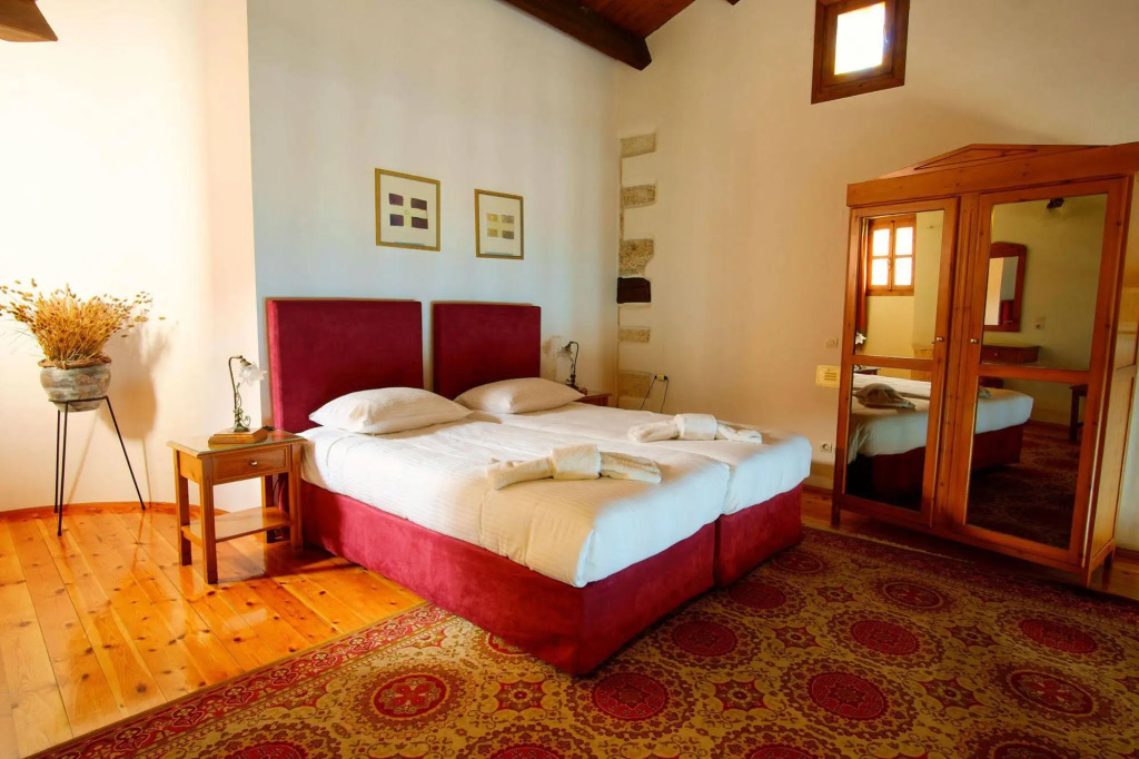 Erietta Suites