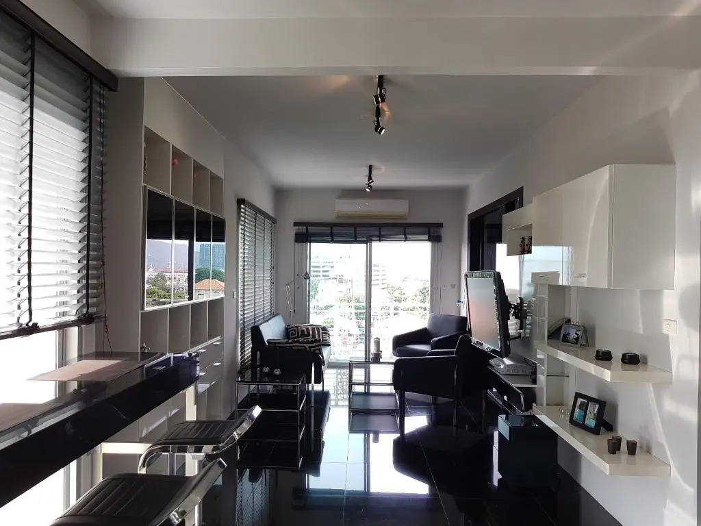 Flame Tree Suite 110 sqm 2-Bedroom Apartment