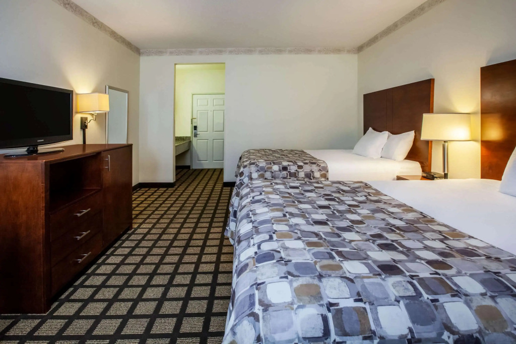 Baymont by Wyndham Mackinaw City
