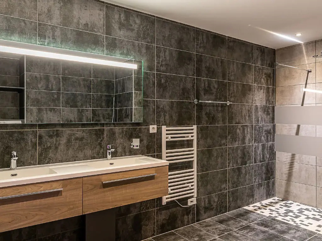 Penthouse with private sauna and wine climate cabinet