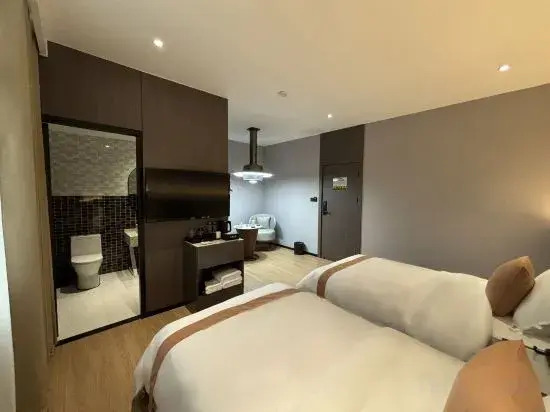 Yichun Meet Hotel