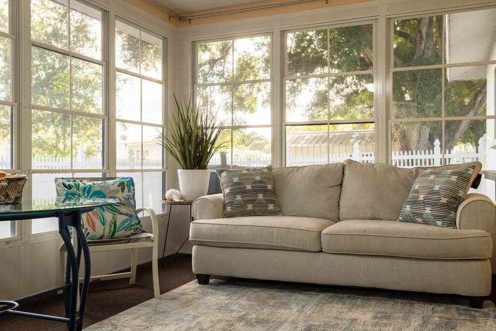 Bahia Vista Villa~15 Minutes to Beaches~sleeps 10