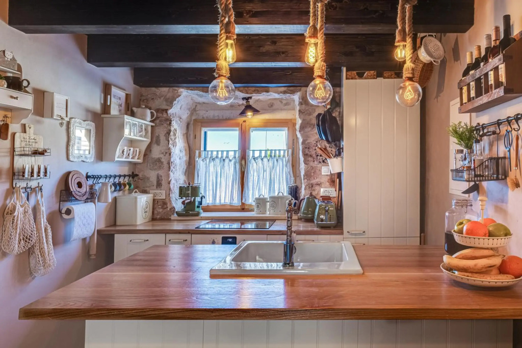 Luxury LeNi Guest House