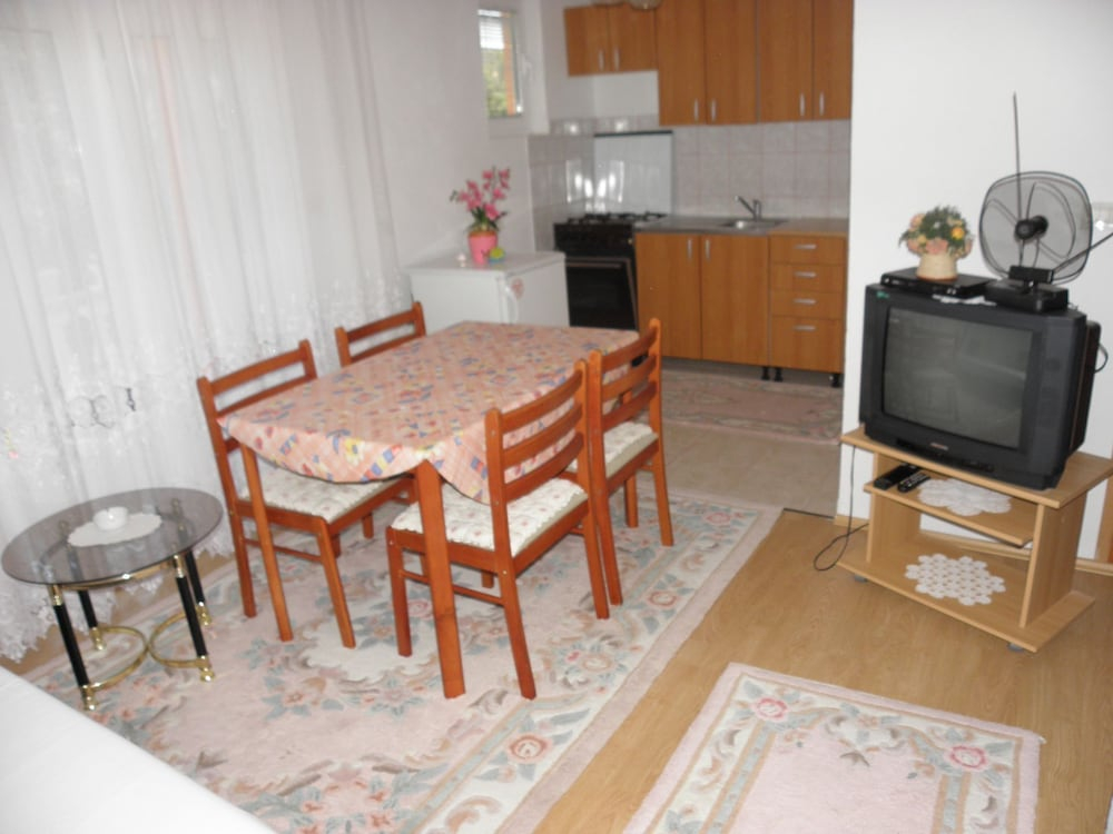 Apartments Zvone