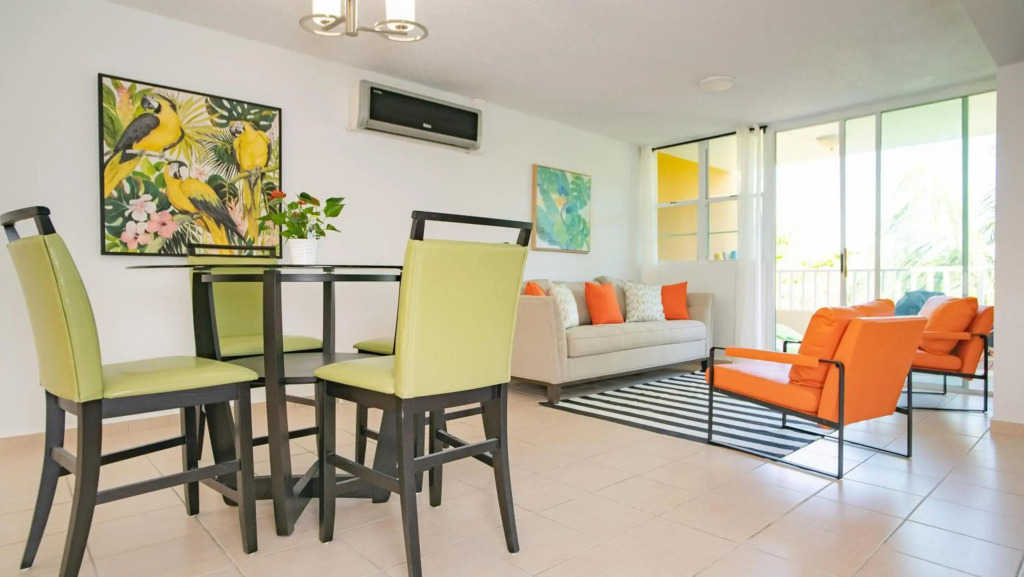Renovated townhome -Rooftop Terrace by Sandy Beach