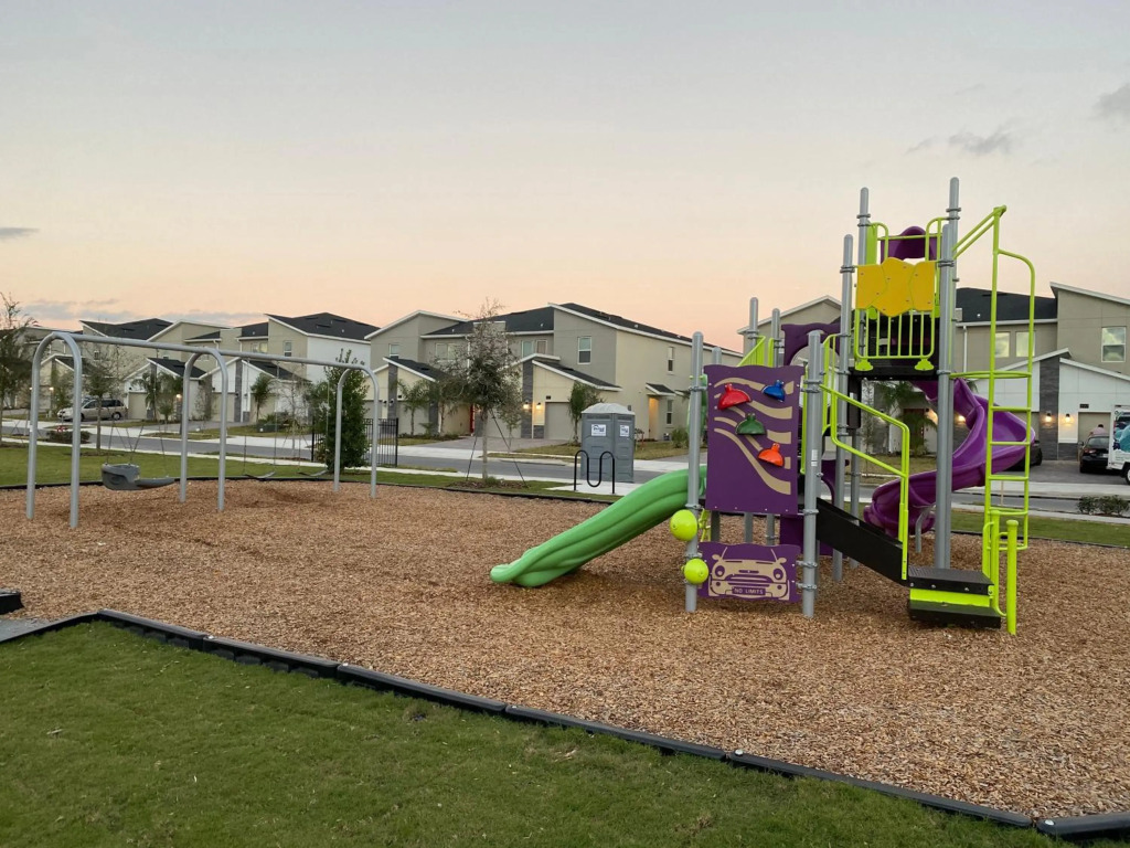 8 Bedroom Resort Style Home close to Disney.