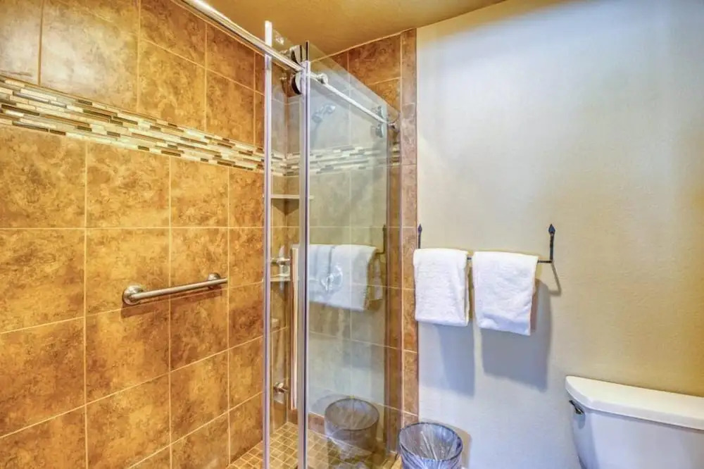 Private Family Friendly 2 Bedroom Townhome Located In East Keystone With Access To Free Shuttle Service