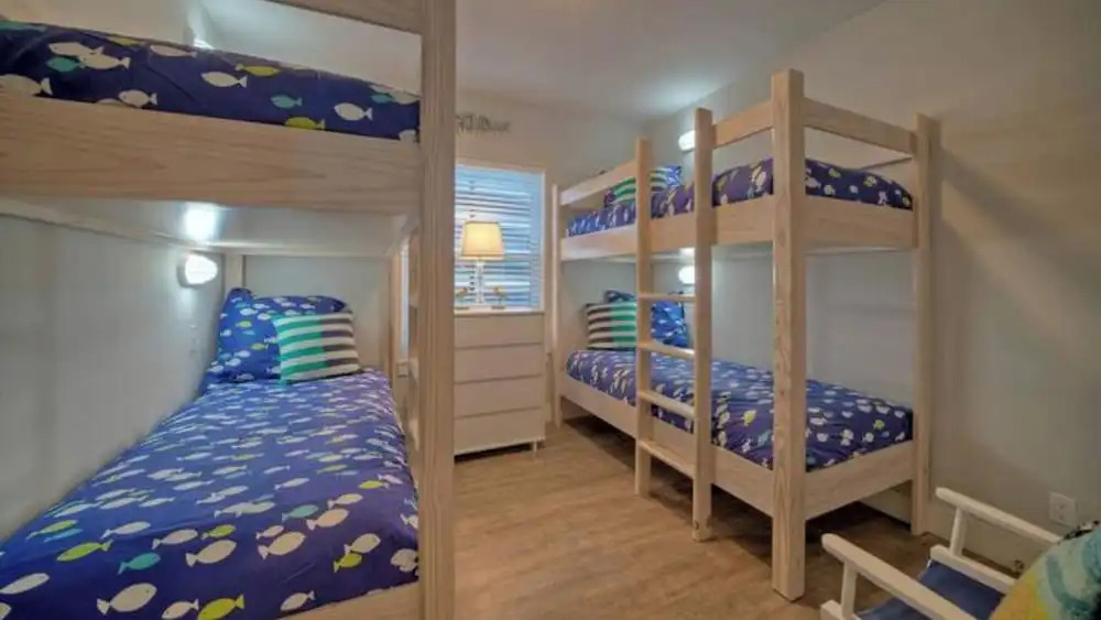 2 Homes in Las Palmeras by Avantstay Sleeps 18, Resort Pool + Private Patio Walk to Town, Golf Cart Zone