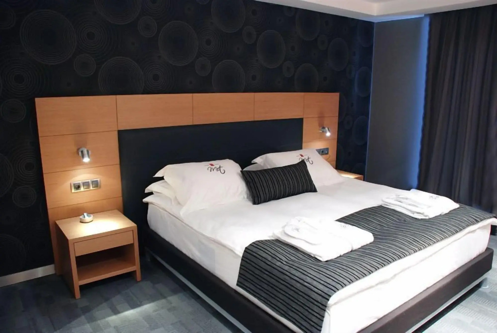 Met Hotel