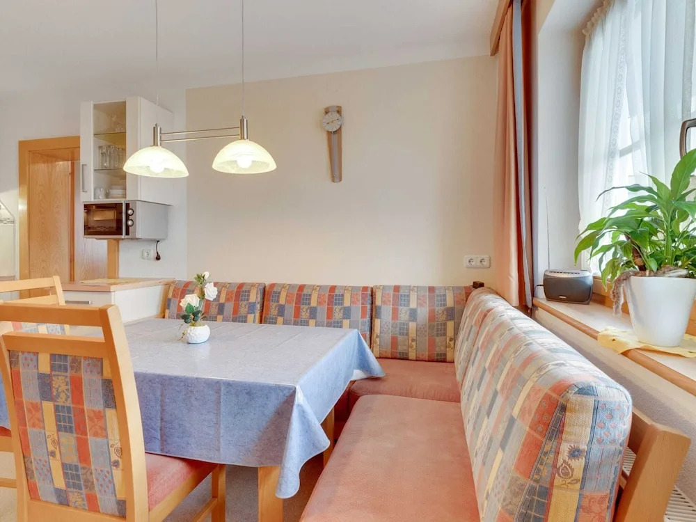 Quaint Apartment in Hainzenberg near Horbergbahn