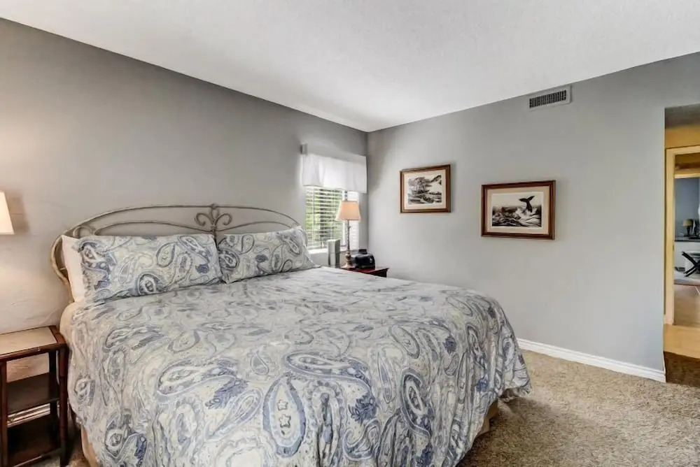 2126 Beachwood