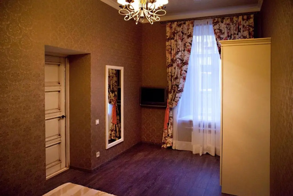 Apartment in Deribasovskaya street 13
