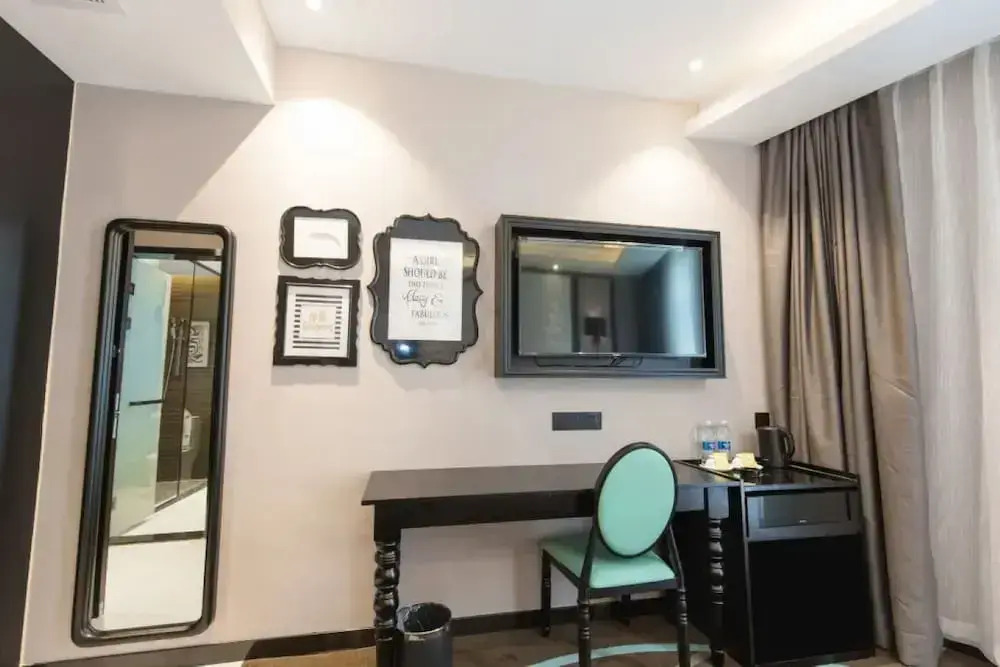 Pazhou XANA Deluxe International Hotel Pazhou Convention and Exhibition Center Changgang Metro Station Branch