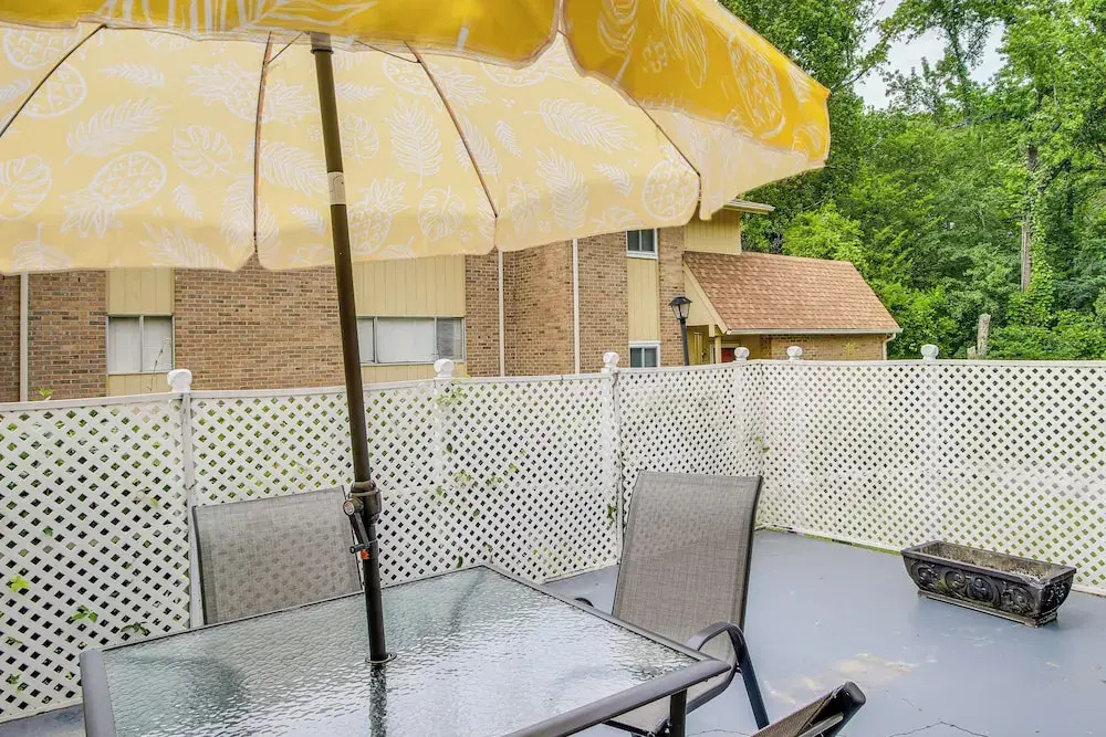 2 Mi to SC State & Claflin: Townhome w/ Patio!