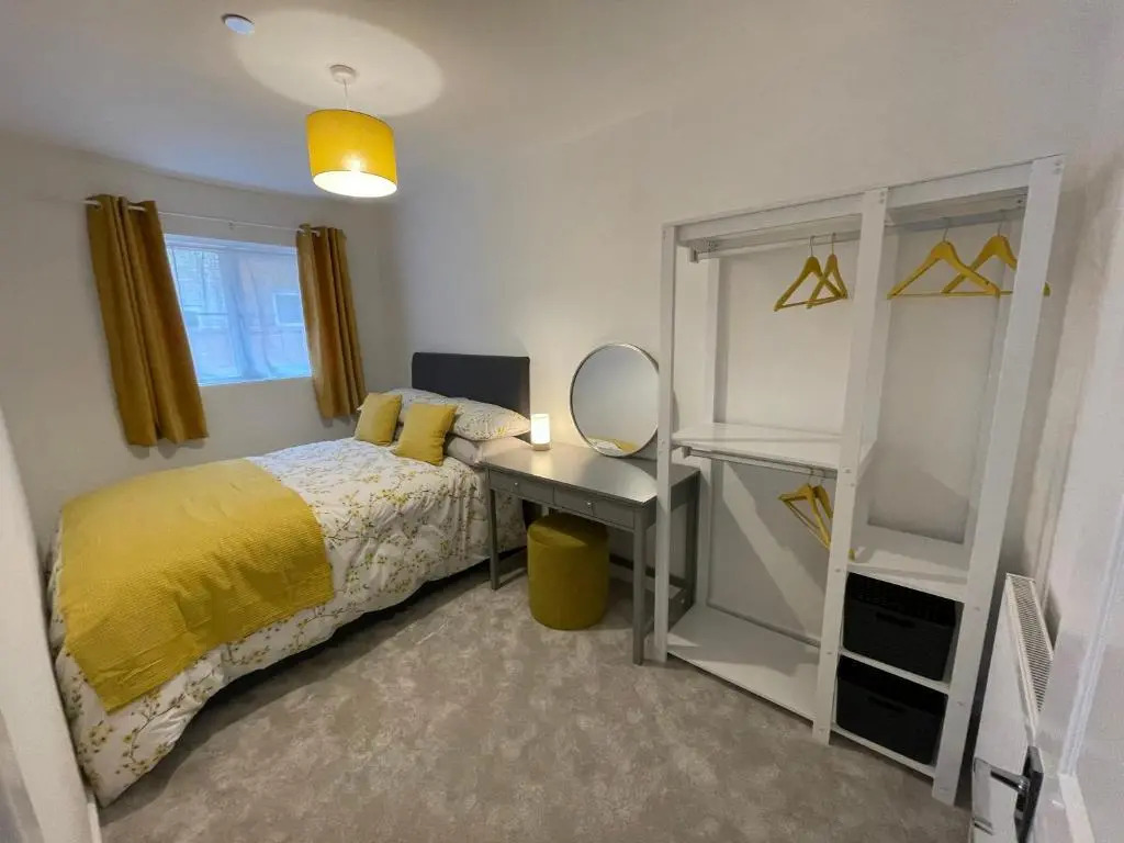 Quiet and central modern new build bungalow