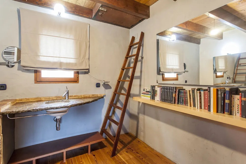 Ca Carmela casa con Encanto con Piscina "Parque Natural Sierra Calderona"cerca Garbi