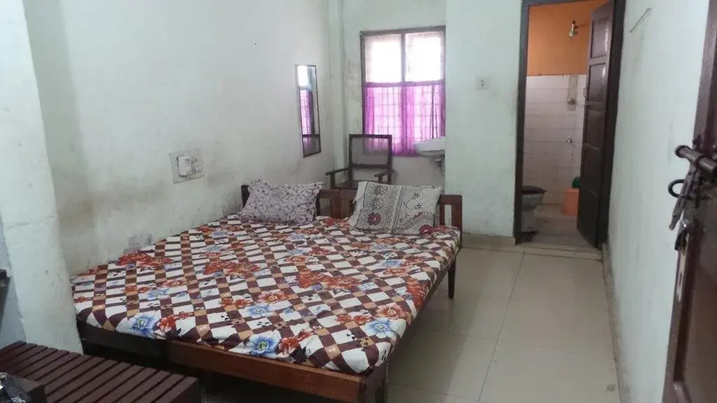 Thankam Tourist Home