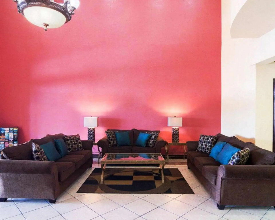 Quality Suites Houston IAH Airport - Beltway 8