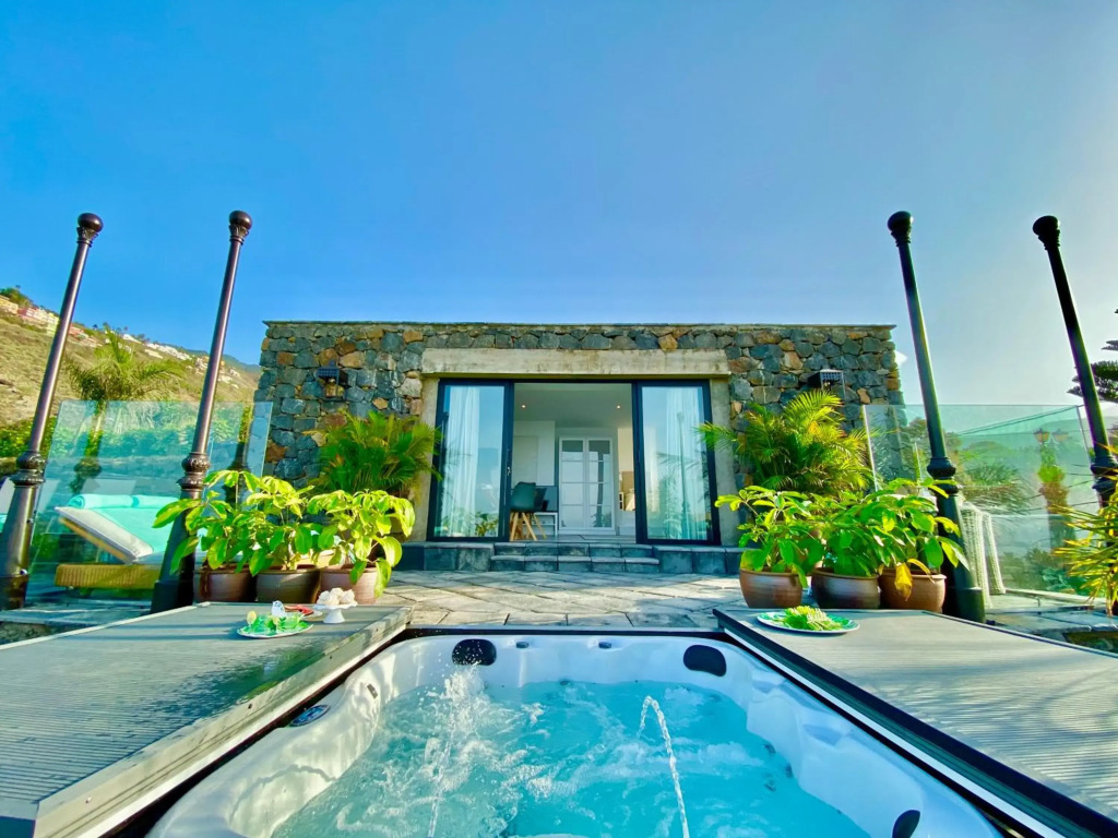 Casa Lava Luminosa y con Magníficas Vistas