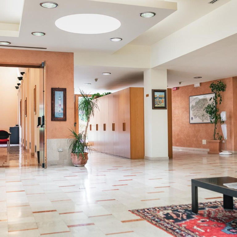 Hotel Crystal