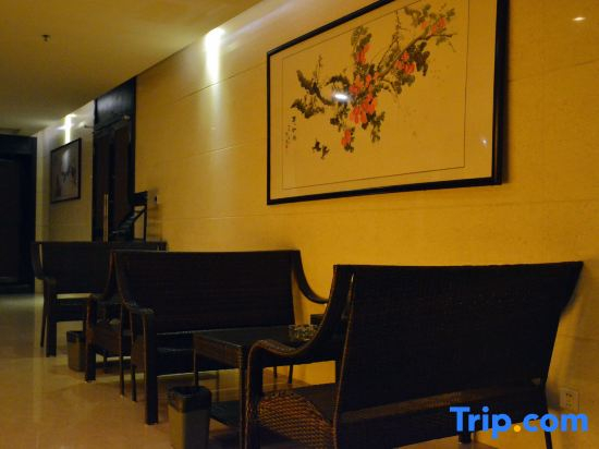 Huafeng International Hotel