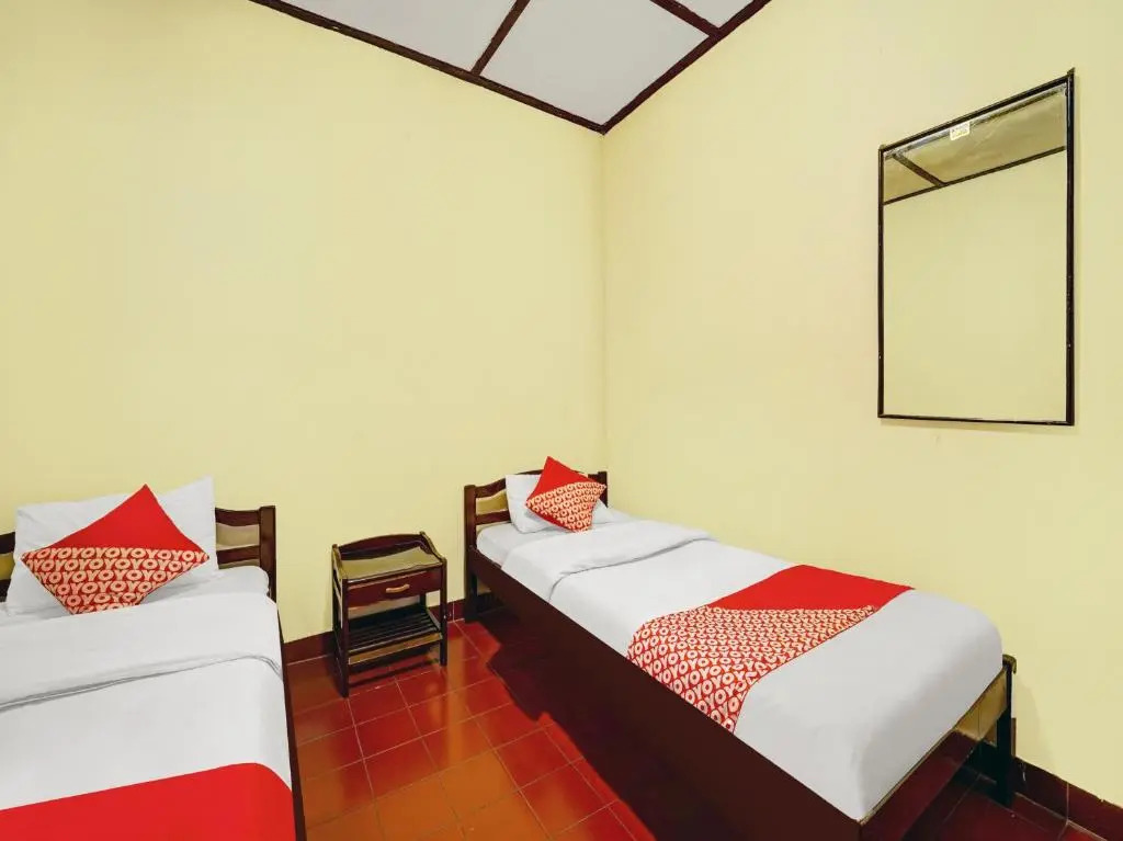 OYO 90676 Oryza Hotel