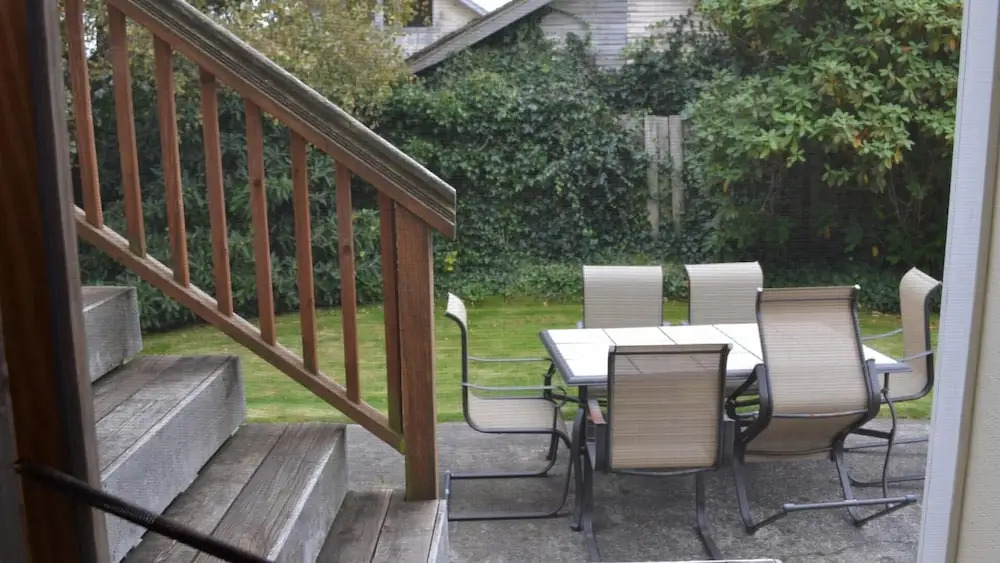 425 Beach Dr