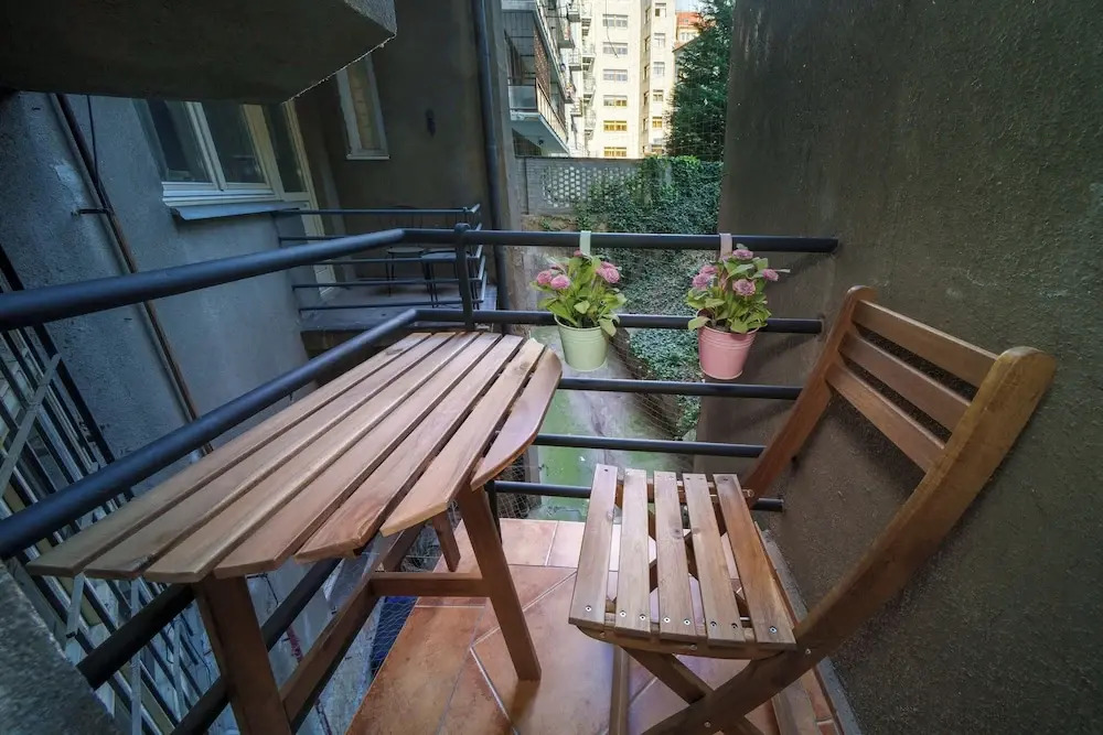Old Town - 2 room Apartment with balcony Dlouhá