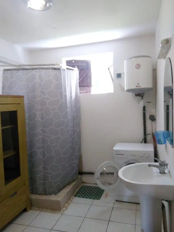 Apartment With one Bedroom in Le Gosier, With Enclosed Garden and Wifi
