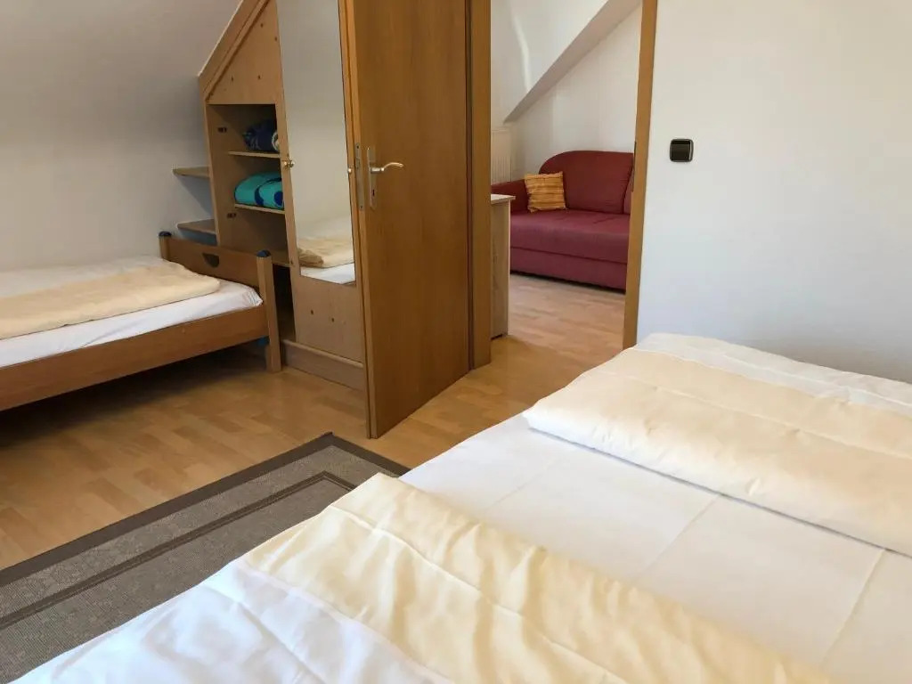 Hotel Rose Heidelberg inklusive Frühstück, Saunanutzung und Parkplätze nach Verfügbarkeit