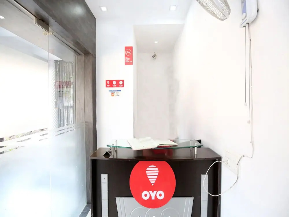 OYO 13431 Hotel Royal Blue