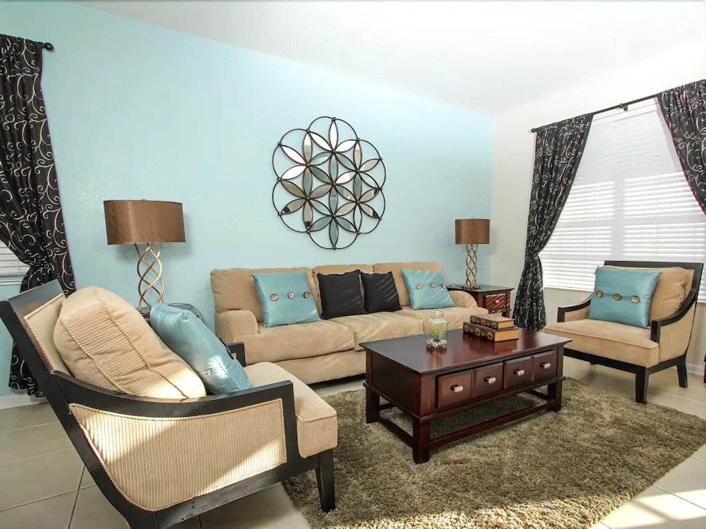 2574 Archfeld Windsor Hills