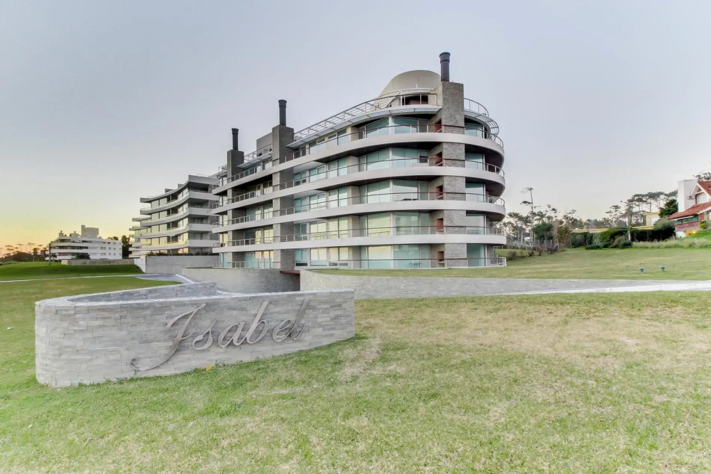 Oceana Suites Isabel ∙ Suite 204