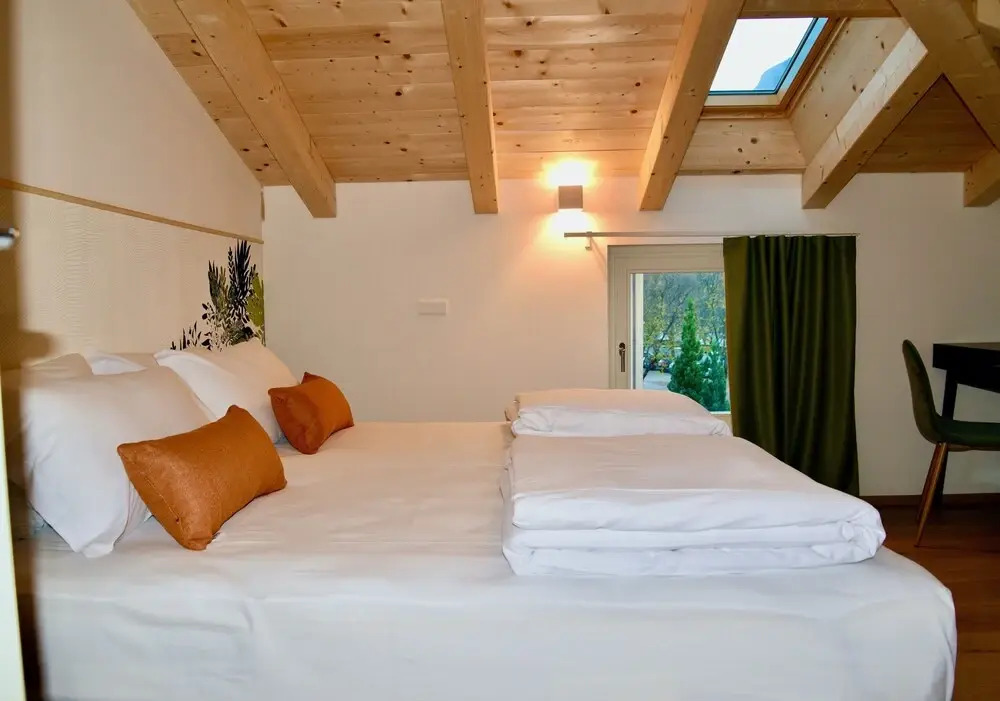 Nine Rooms Shared