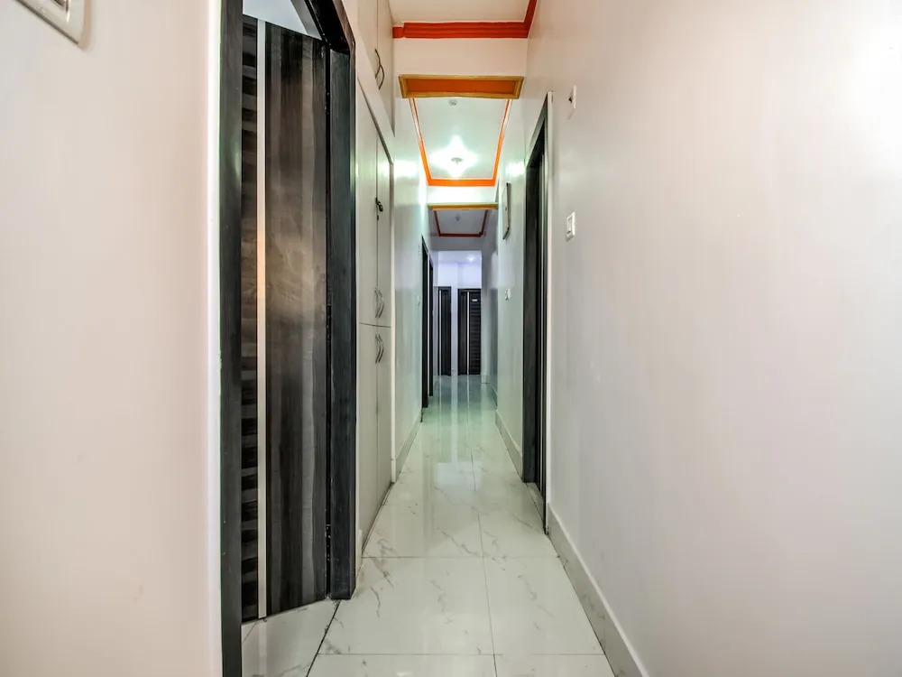 Rp Palace By OYO Rooms